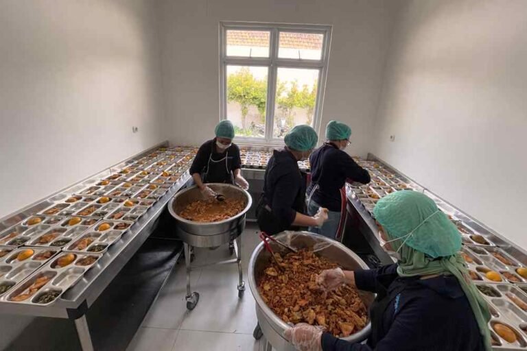 Dukungan Masyarakat dan Legitimasi Sosial Program MBG