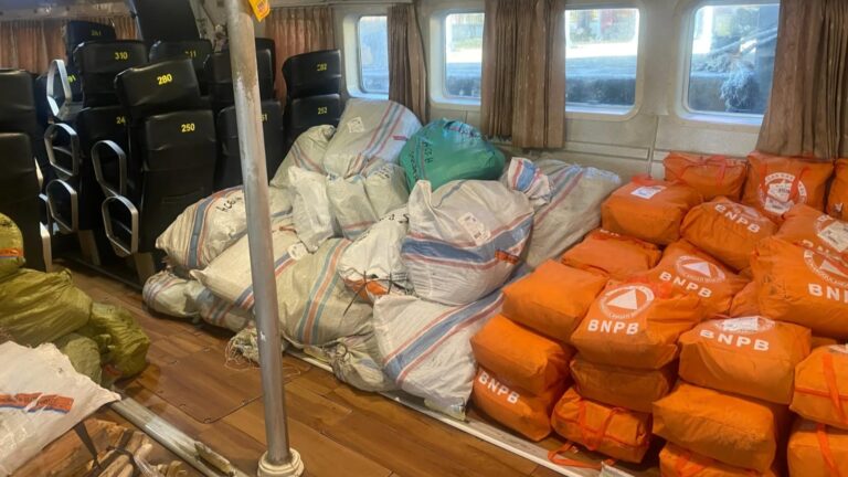 Bantuan Logistik Terus Disalurkan, Pemulihan Ekonomi dan Kebutuhan Dasar Korban Banjir Meningkat