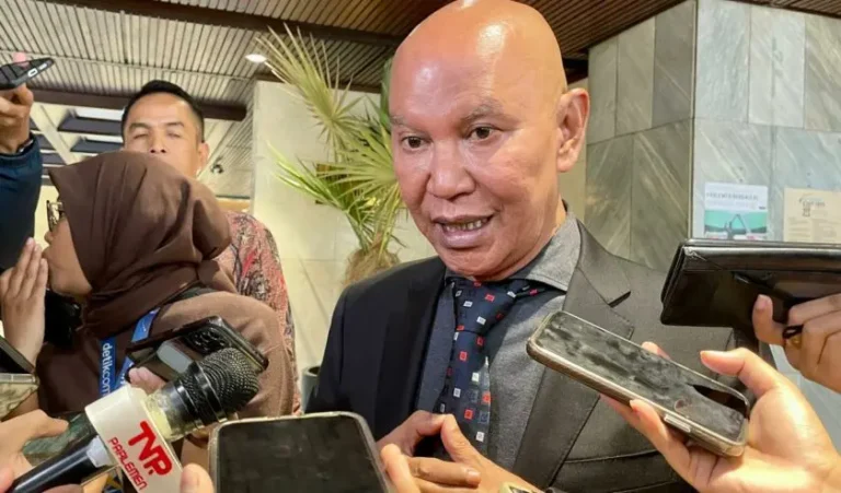 Banggar DPR dan Seskab Tegaskan MBG Tidak Gunakan Anggaran Pendidikan