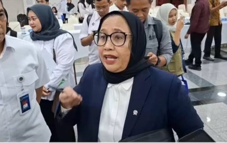 Pemerintah Tegaskan Gubernur hingga Lurah Berwenang Awasi Dapur MBG