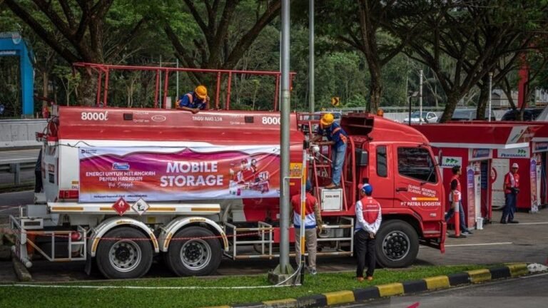 Di Tengah Gejolak Global, Stok BBM Nasional Dipastikan Aman