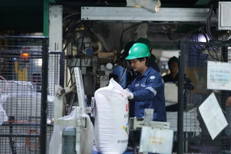 Ekonomi Kerakyatan Pemerintah Perkuat Perlindungan Buruh dan Stabilitas Nasional