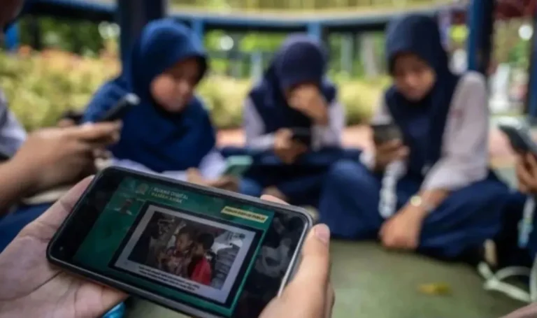 Dari Regulasi ke Implementasi: Mengawal Kepatuhan Platform terhadap PP TUNAS