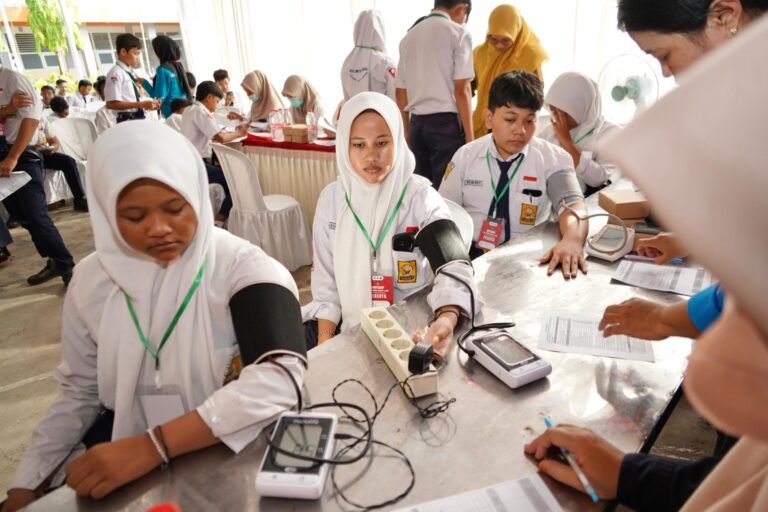 CKG Perkuat Kualitas Kesehatan Anak dan Pelajar di Daerah