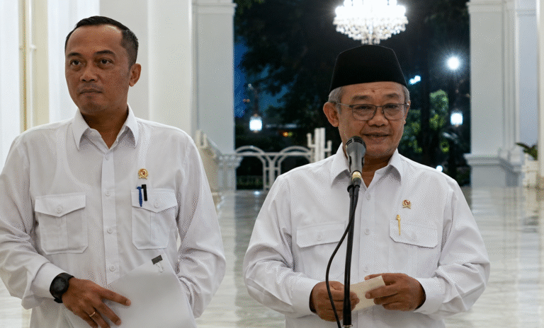 Prabowo Perkuat Kesejahteraan Guru, Tunjangan Naik dan Beasiswa Diperluas