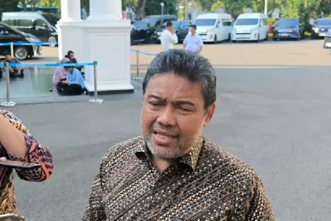 Strategi Pemerintah Menekan PHK dan Menjaga Produktivitas Industri Nasional