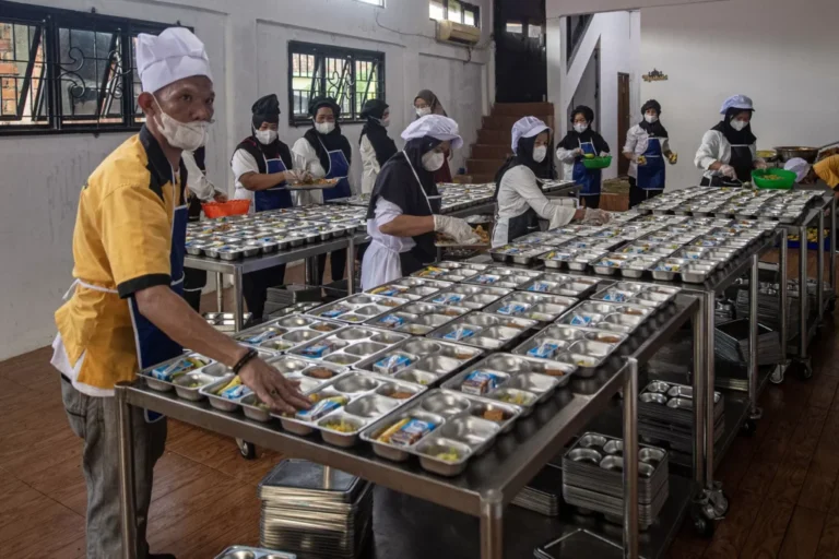 MBG Perkuat Ekonomi Lokal, Hadirkan Peluang Kerja di Seluruh Daerah