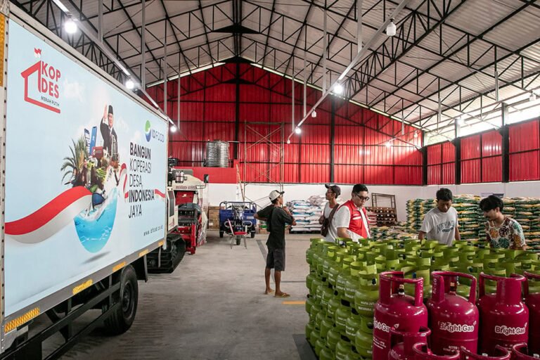 Pemerintah Perkuat Distribusi Barang Bersubsidi lewat Koperasi Merah Putih