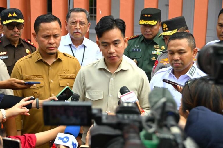Demokrasi yang Sehat Membutuhkan Kritik Konstruktif, Bukan Kabinet Bayangan Tanpa Legitimasi