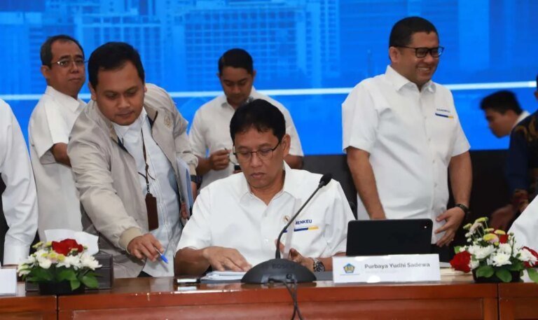 Dari Perizinan hingga Investasi, Debottlenecking Jadi Mesin Pertumbuhan Ekonomi Baru