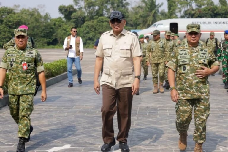 Pemerintah Bergerak Satu Komando Padamkan Karhutla Sumatra dan Kalimantan