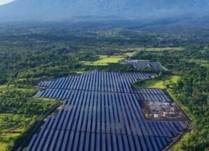 Pemerintah Dorong PLTS 100 GWp untuk Hemat Subsidi Rp73,9 Triliun