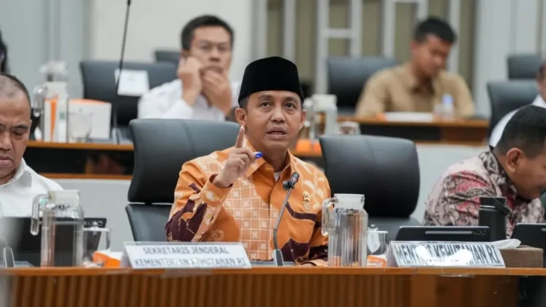 Pemerintah Perkuat Satgas Karhutla untuk Lindungi Layanan Dasar Masyarakat