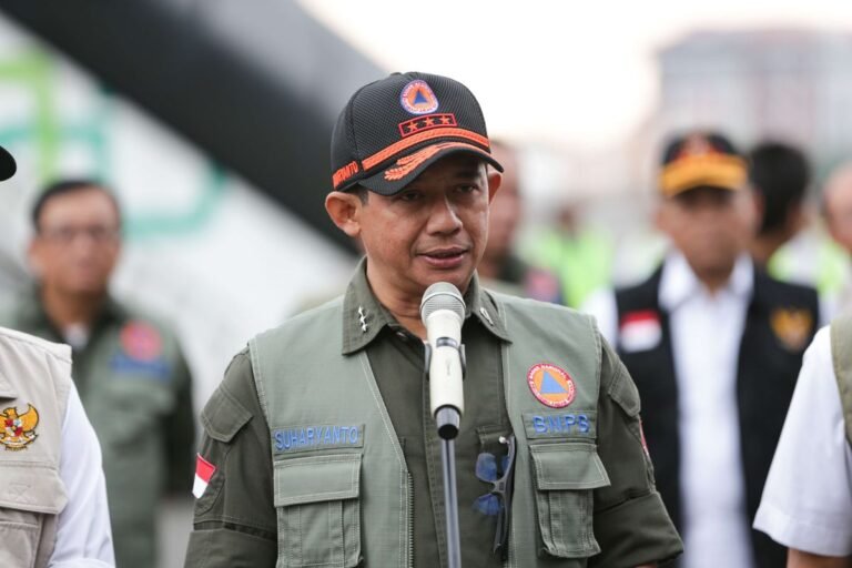 Seluruh Kekuatan Negara Bergerak untuk Memadamkan Karhutla