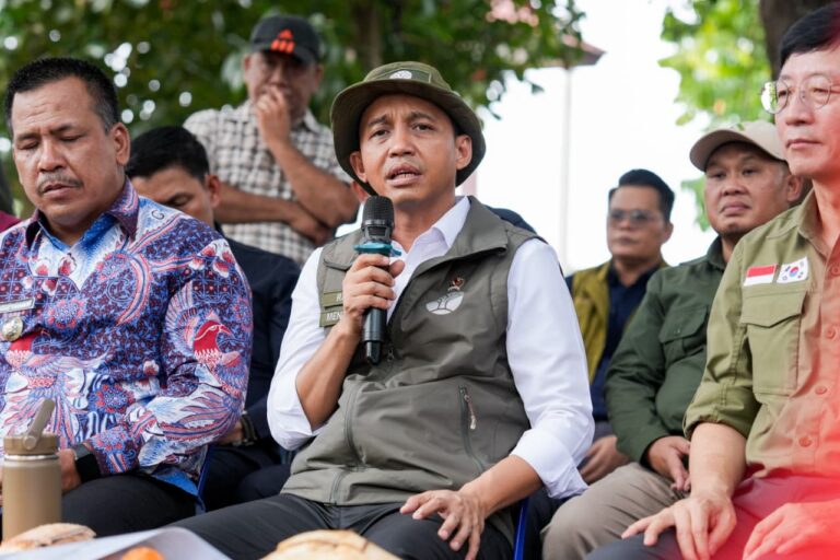 Menhut Ajak Masyarakat Tingkatkan Kesadaran dan Partisipasi dalam Pencegahan Karhutla